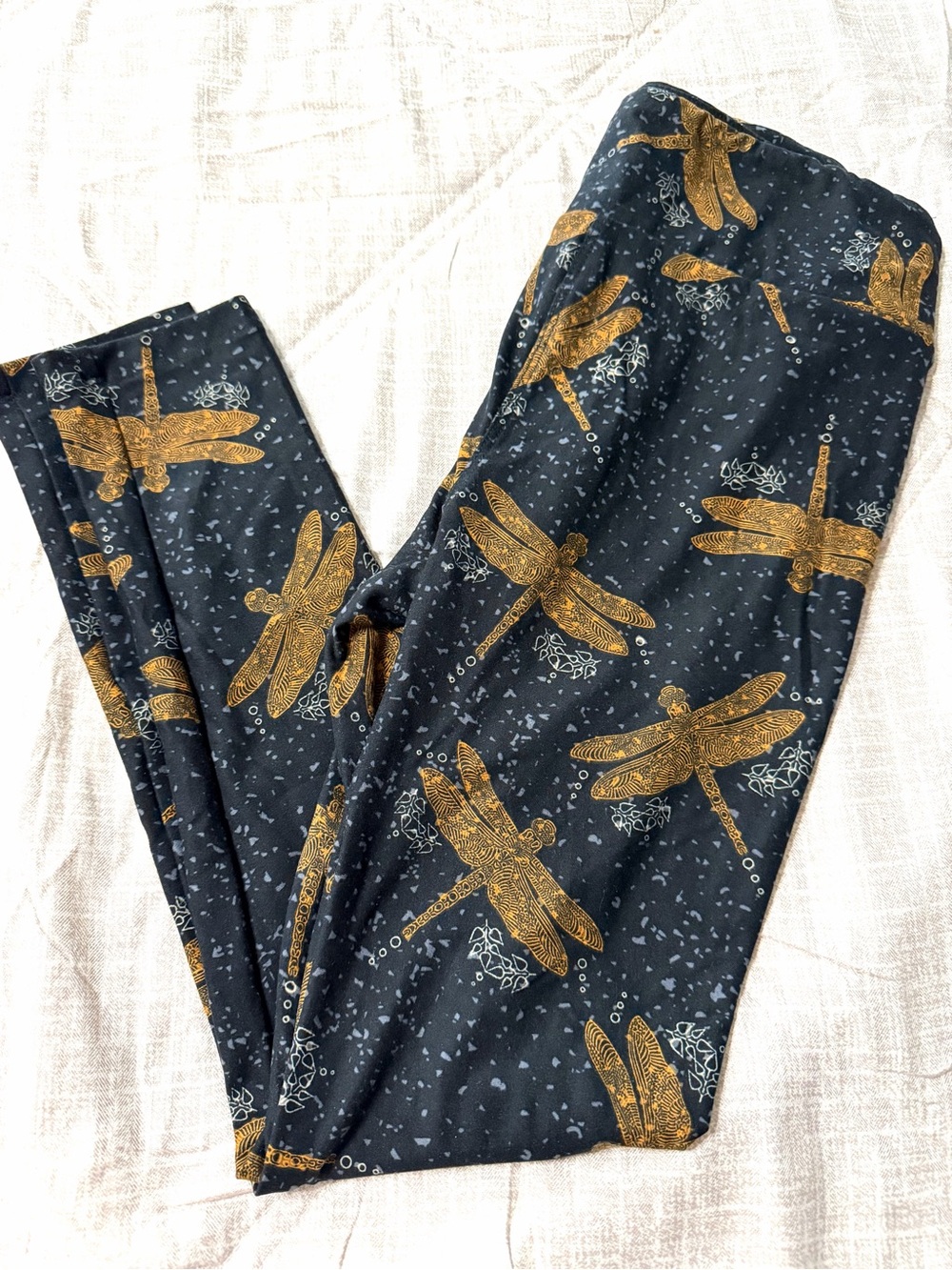 NWOT LuLaRoe Dragonfly Print Leggings - Gold Dragonfly Design one size